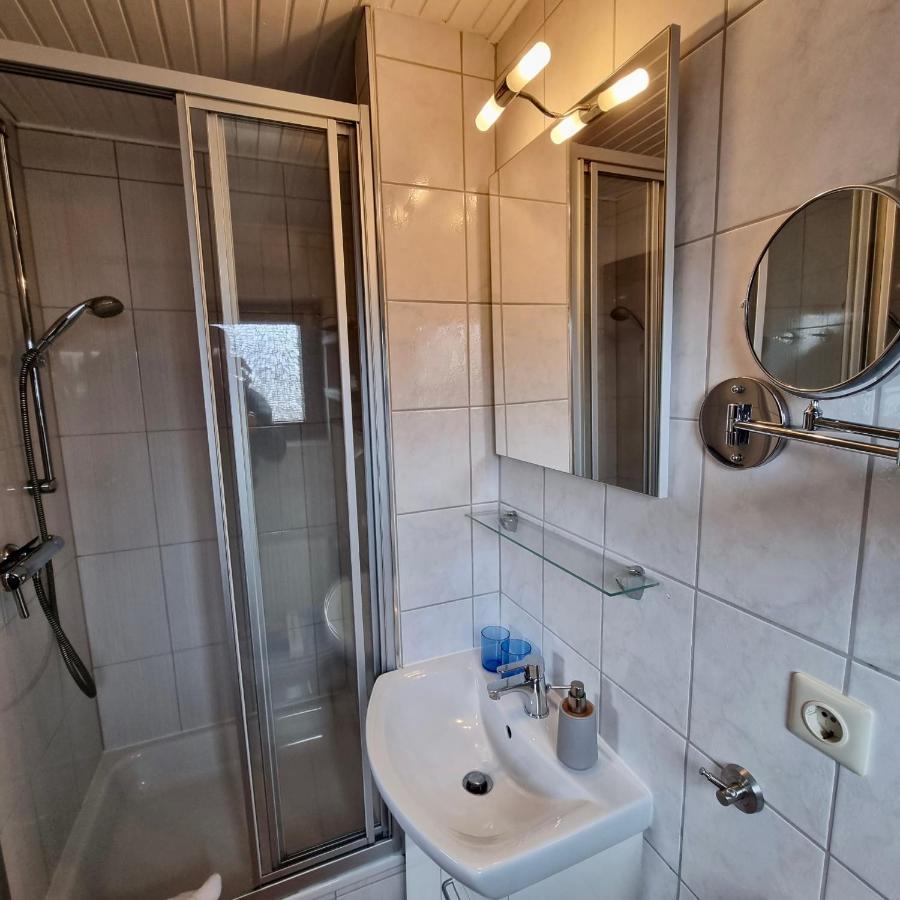 Апартаменты Haus Kaiser Ferienwohnung Und Appartementvermietung Бюзум